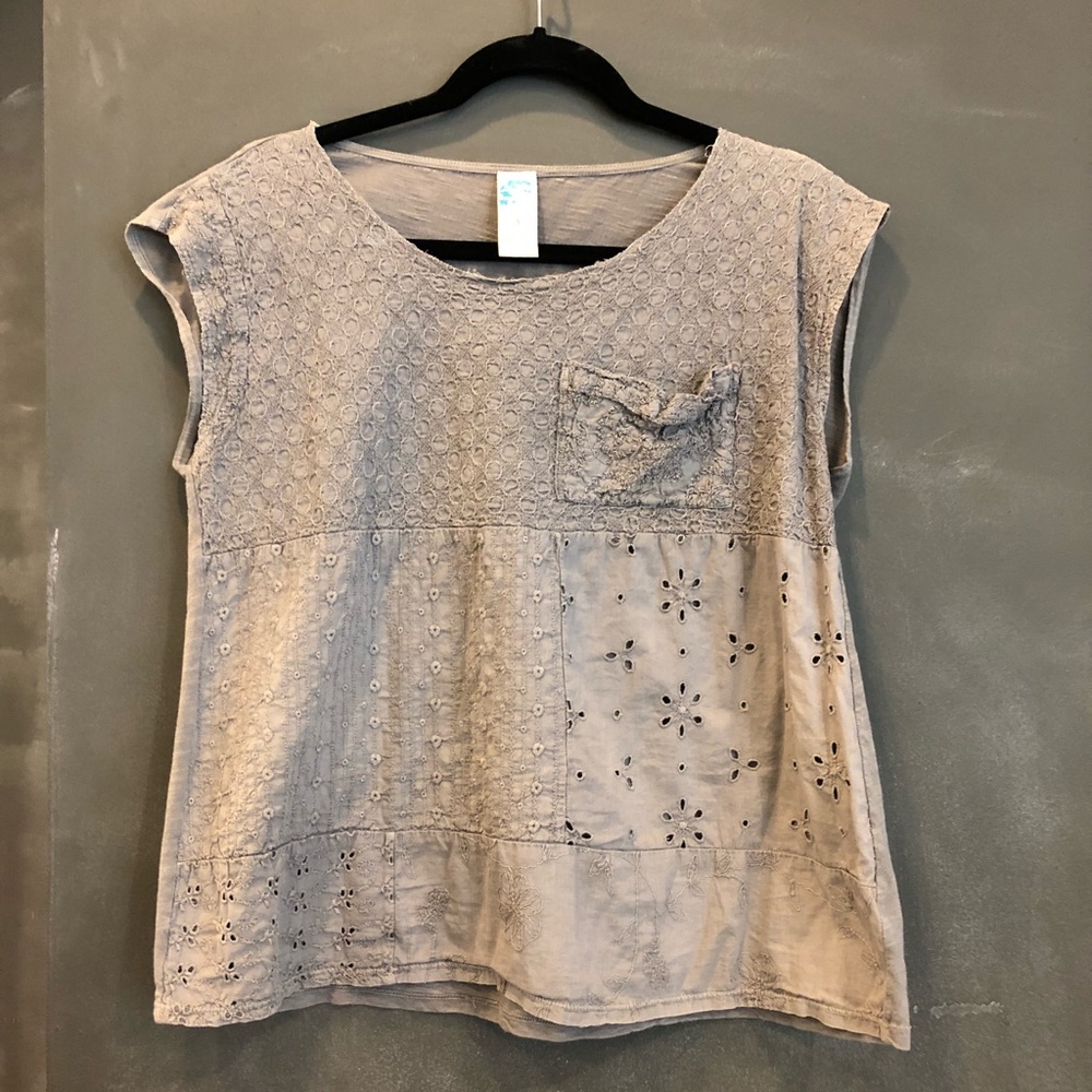 Free People 100% cotton grey embroidered top!!!